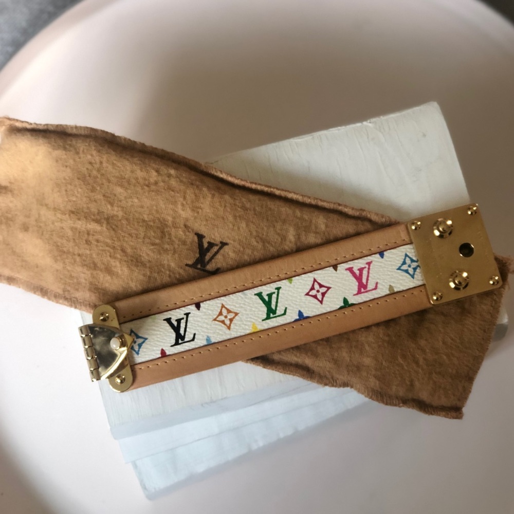 LOUIS VUITTON BRACELET